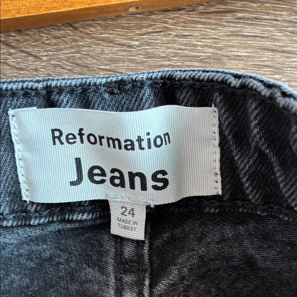 EUC Women’s Reformation Black Cynthia High Rise Straight Jeans Size 24 - Picture 2 of 10